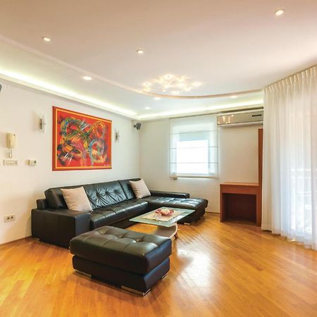 Cozy Apartment In Rijeka With Kitchen Екстериор снимка